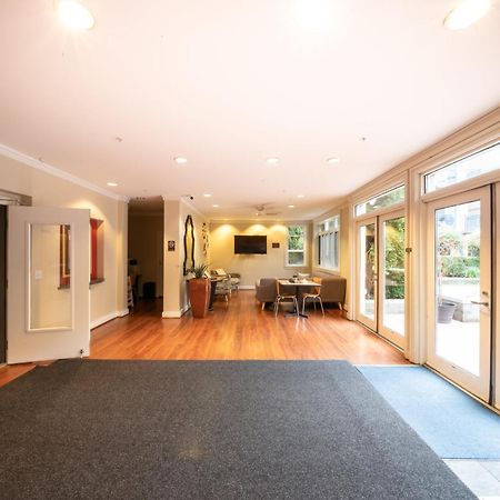 Modern Downtown Top Floor Penthouse With Bay Views Seattle Exteriör bild