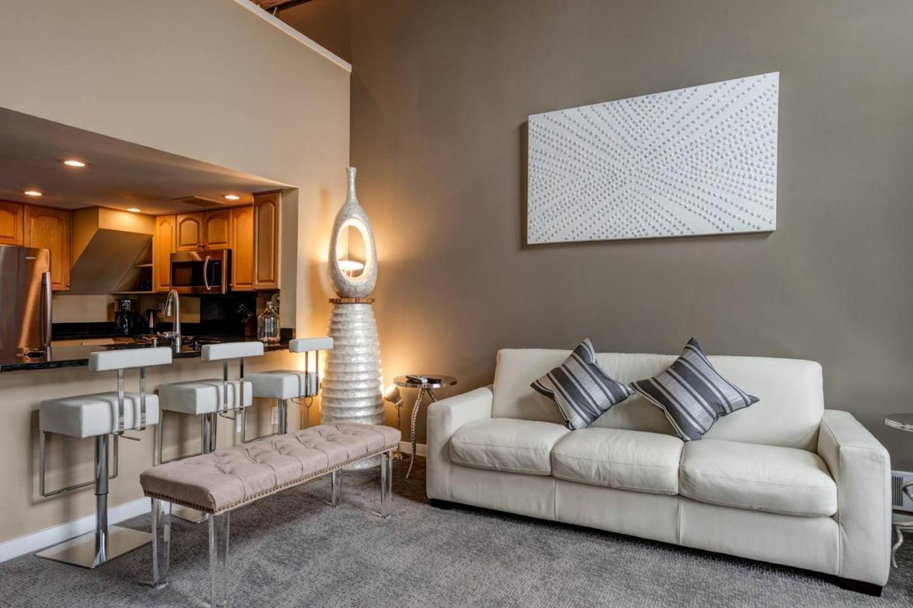 Modern Downtown Top Floor Penthouse With Bay Views Seattle Exteriör bild